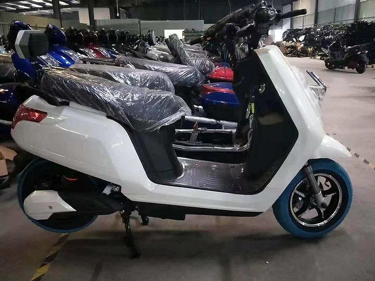 X - Zoom Scooter - Eevo Motors - Red - 